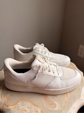 Kizik Oslo Men's 12 US White Slip-On Lace-Up Sneakers
